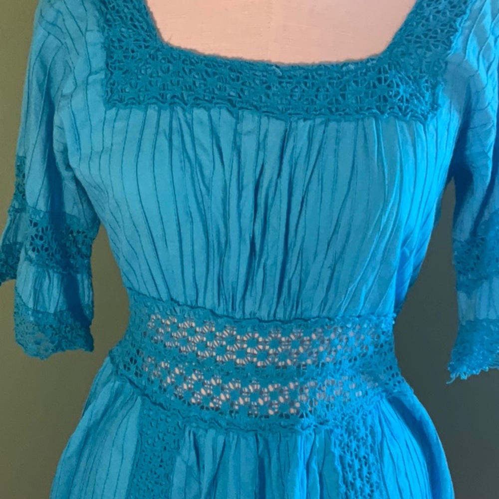Vintage 70s turquoise Mexican pintucked dress - Picture 2 of 4